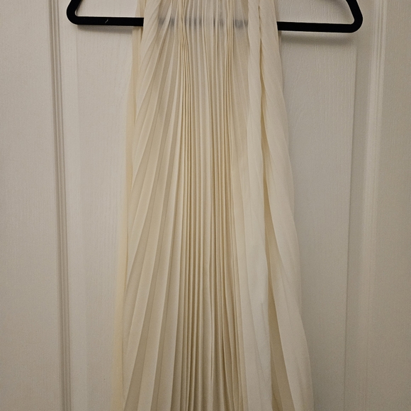 Babaton 1-01 Pleated Top - Picture 4 of 5